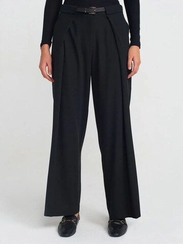 Dilvin Wide leg Pants in Black