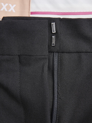 regular Pantaloni con piega frontale di JJXX in nero