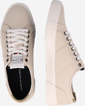 TOMMY HILFIGER Sneaker low i beige