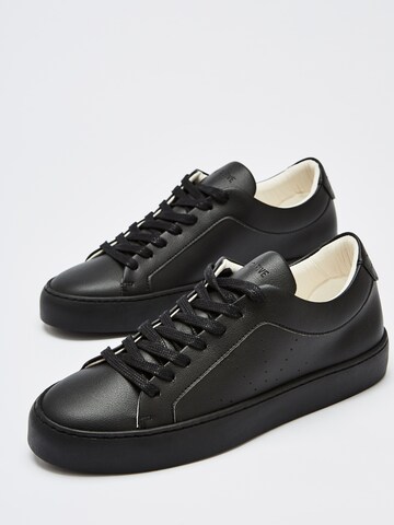 NINE TO FIVE Sneakers 'Gràcia' in Black