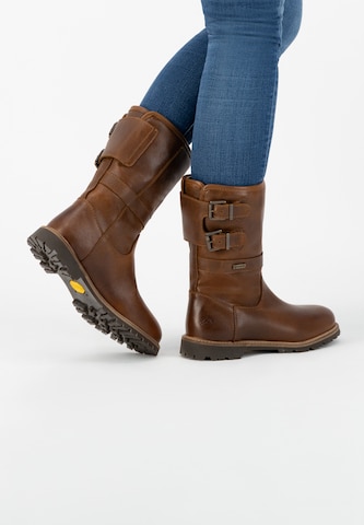 Travelin Boots 'Yukon' in Brown: front