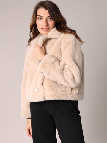 Veste mi-saison 'SILIA' Deeluxe en beige : devant