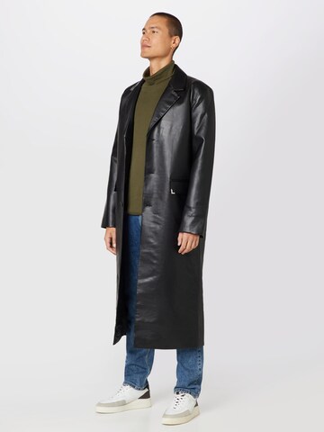 Han Kjøbenhavn Ανοιξιάτικο και φθινοπωρινό παλτό σε μαύρο