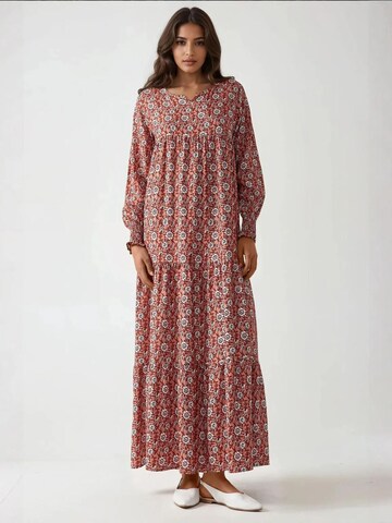 Hiccup - Vestido em vermelho: frente