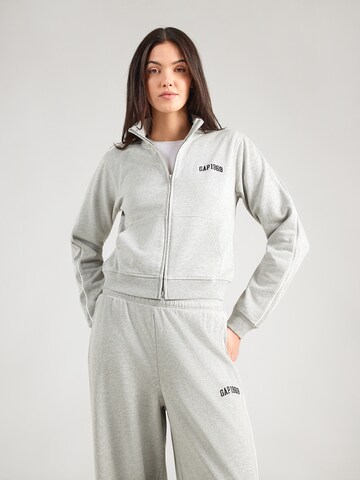 GAP Суичъри с качулка в сиво: отпред