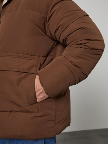 DAN FOX APPAREL Between-Season Jacket 'Keanu' in Brown