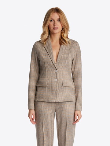 Rich & Royal Blazer in Beige: front