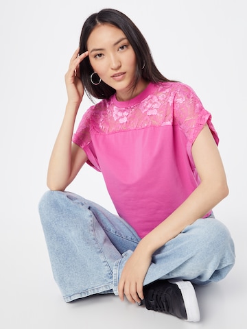 Urban Classics T-Shirt in Lila