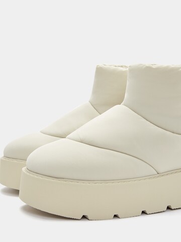 Pull&Bear Snöboots i beige