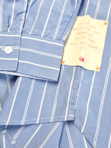 LIKS. Munich Blouse 'Cosy' in Blue