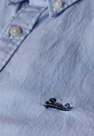 Coupe regular Chemise Superdry en bleu