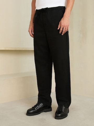 Next Regular Hose 'N. Premium' in Schwarz: Vorderseite
