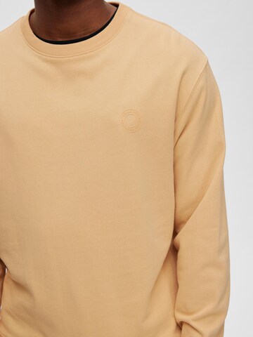 SELECTED HOMME Sweatshirt 'Soon' in Geel