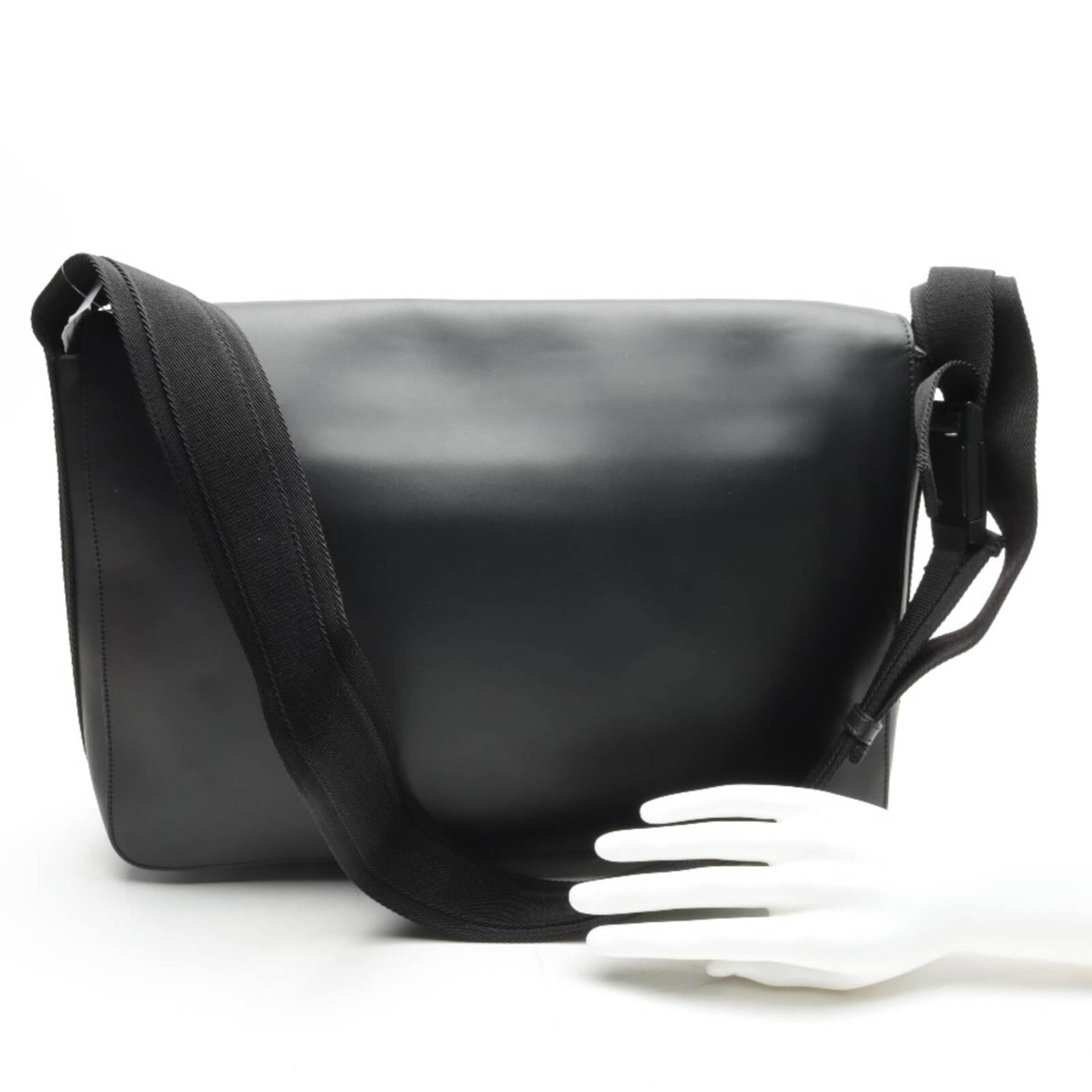 VALENTINO Bag in One size in Black