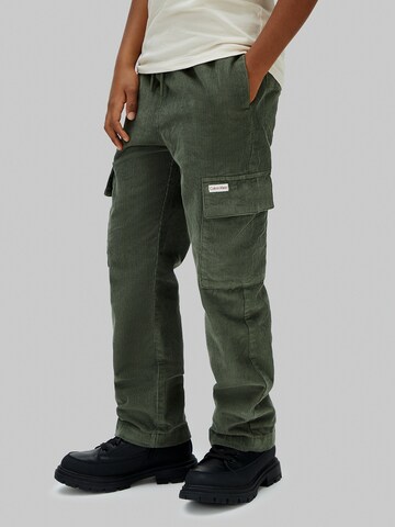 Regular Pantalon Calvin Klein Jeans en vert : devant