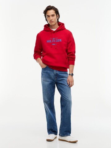 TOMMY HILFIGER Sweatshirt in Red