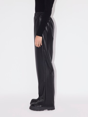 Loosefit Pantalon 'Fotini' LeGer by Lena Gercke en noir