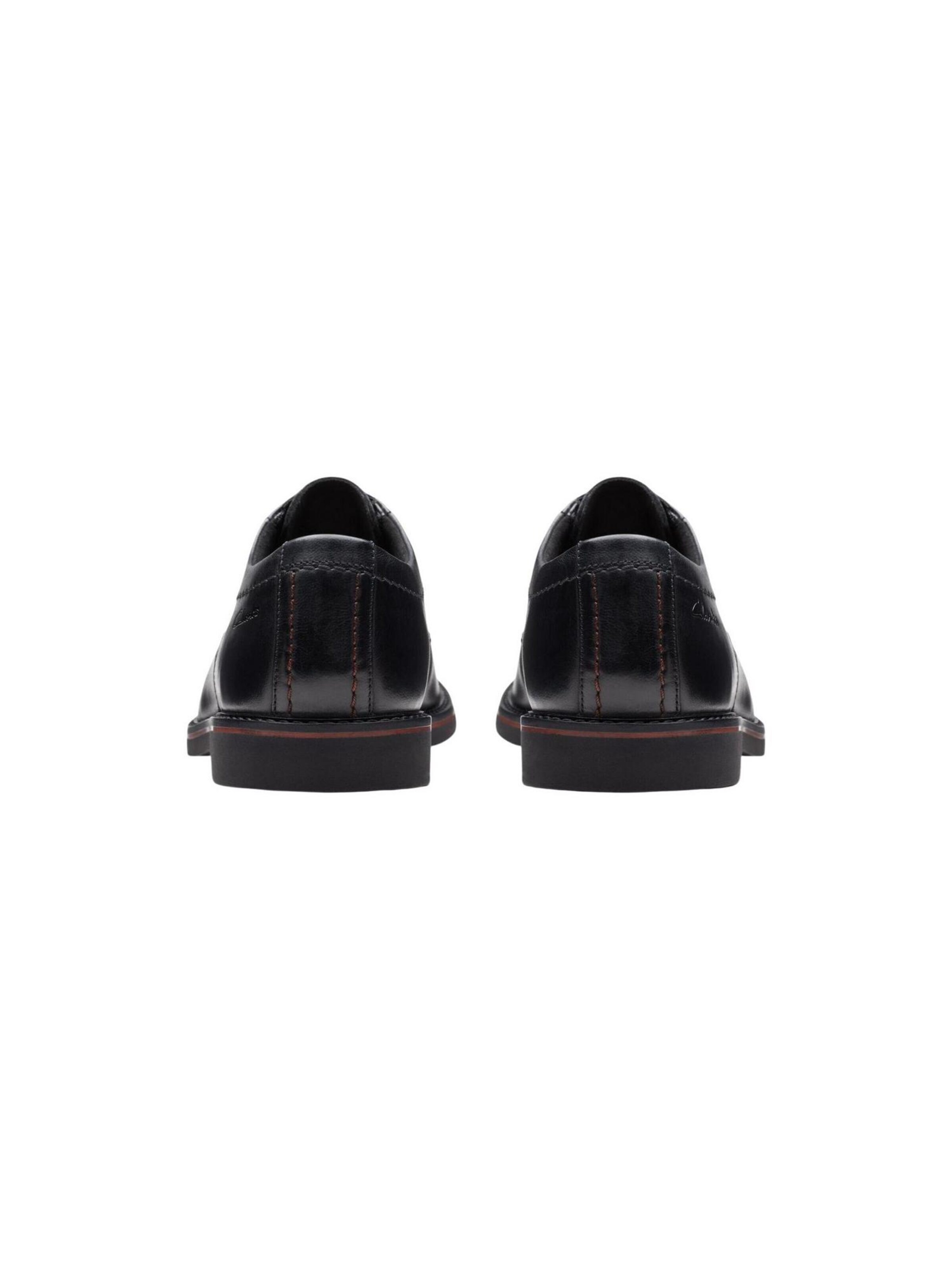 Scarpa stringata 'ATTICUS LTLACE 26173608' di CLARKS in nero