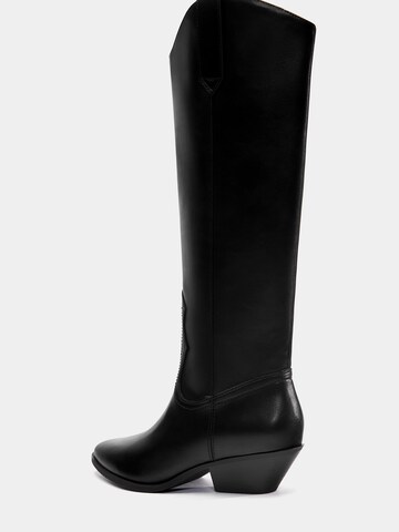 Pull&Bear Stiefel in Schwarz