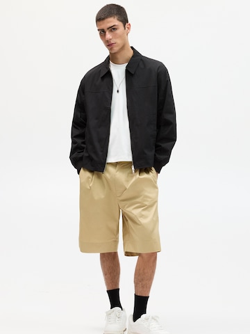 Pull&Bear Between-season jacket in Black: front