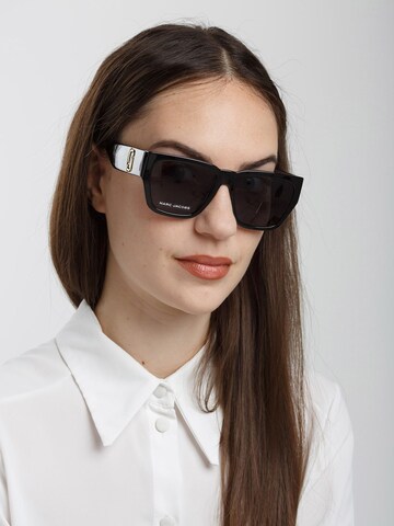 Marc Jacobs Sonnenbrille in Schwarz: Vorderseite
