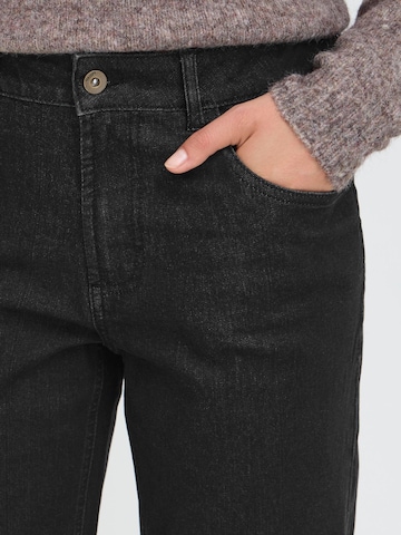 Oxmo Loosefit Jeans ' OXHELLE MOM JEANS ' in Zwart