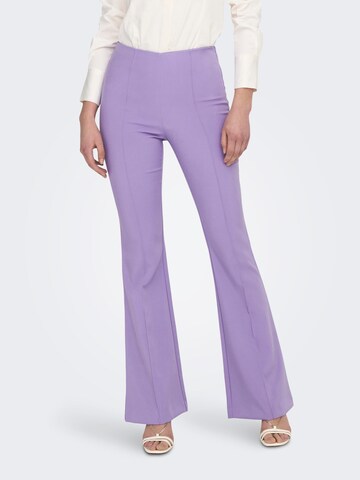 évasé Pantalon à plis 'ASTRID' ONLY en violet : devant