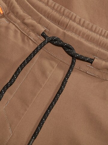 MAMMUT Tapered Outdoorhose 'Massone' in Braun