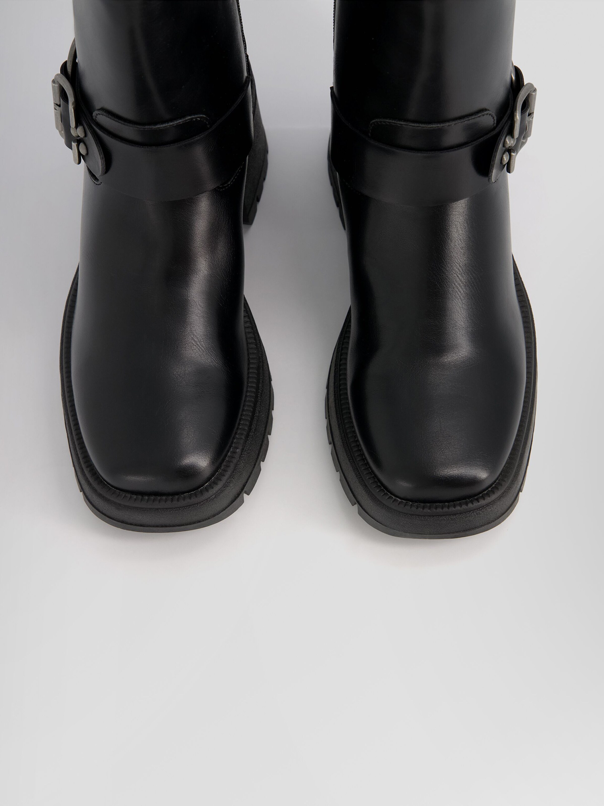 Bershka Ankle Boots in Black ABOUT YOU
