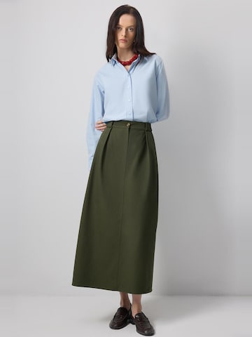 Touche Prive Skirt in Green