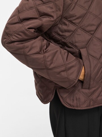 VILA Between-season jacket 'TATE' in Brown