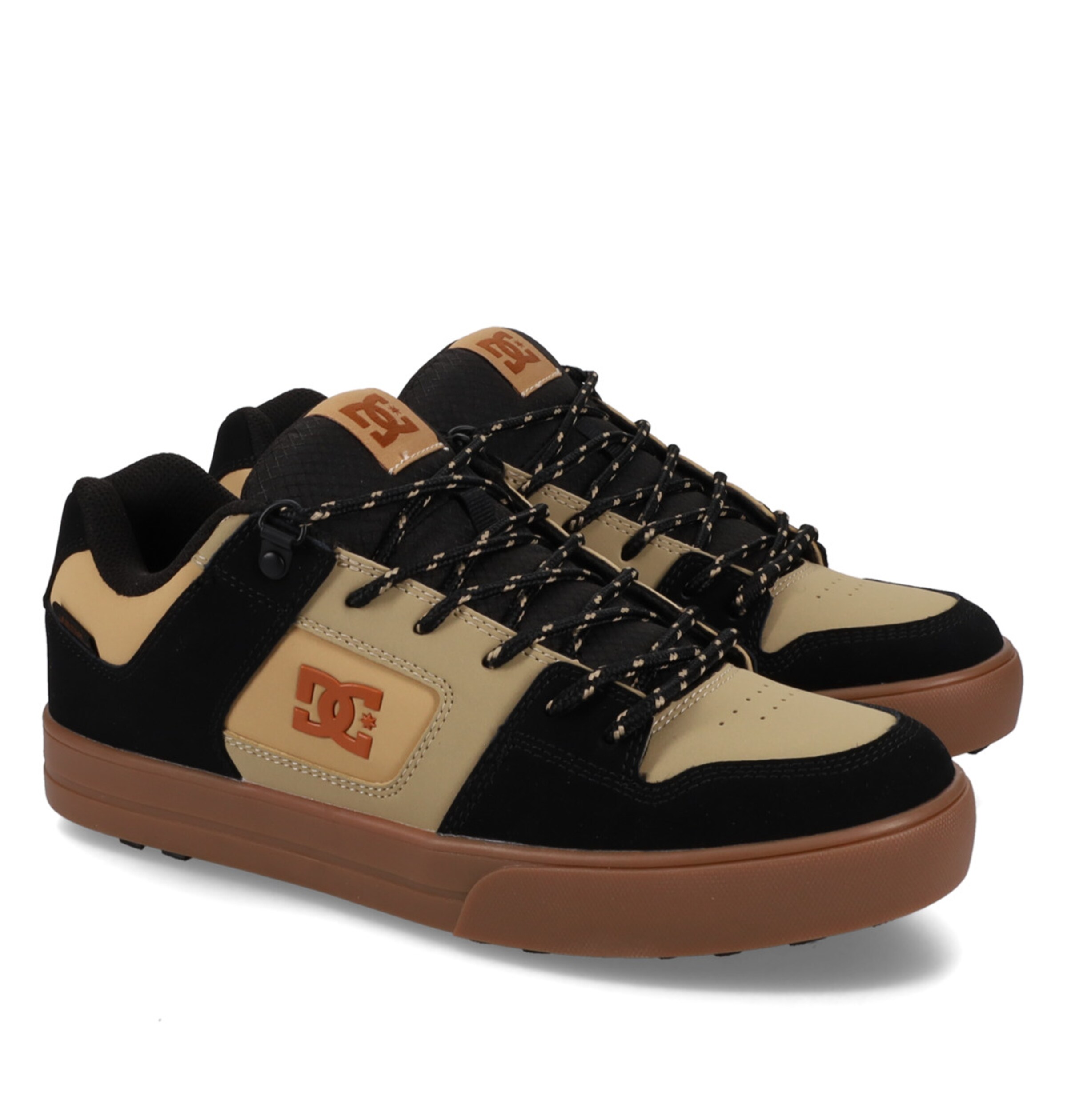 DC Shoes Sneakers in Black