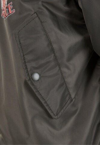 Mister Tee Přechodná bunda 'Forever Fierce Ma 1' – zelená