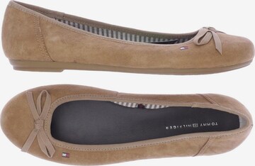 TOMMY HILFIGER Flats & Loafers in 39 in Brown: front