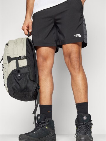 Regular Pantalon de sport '24/7' THE NORTH FACE en noir