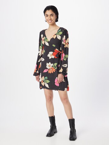 Robe 'HOT ROMANCE' BILLABONG en noir : devant