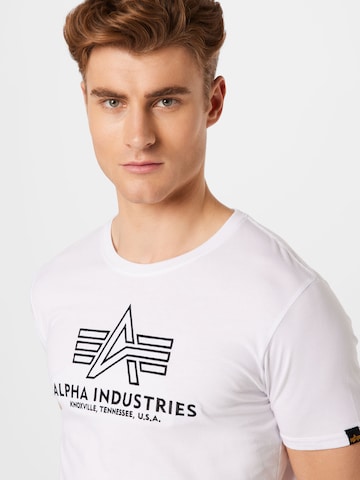 ALPHA INDUSTRIES T-Shirt in Weiß