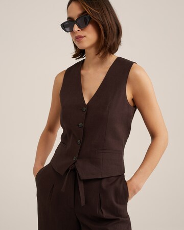 WE Fashion Regular Trousers in Brown