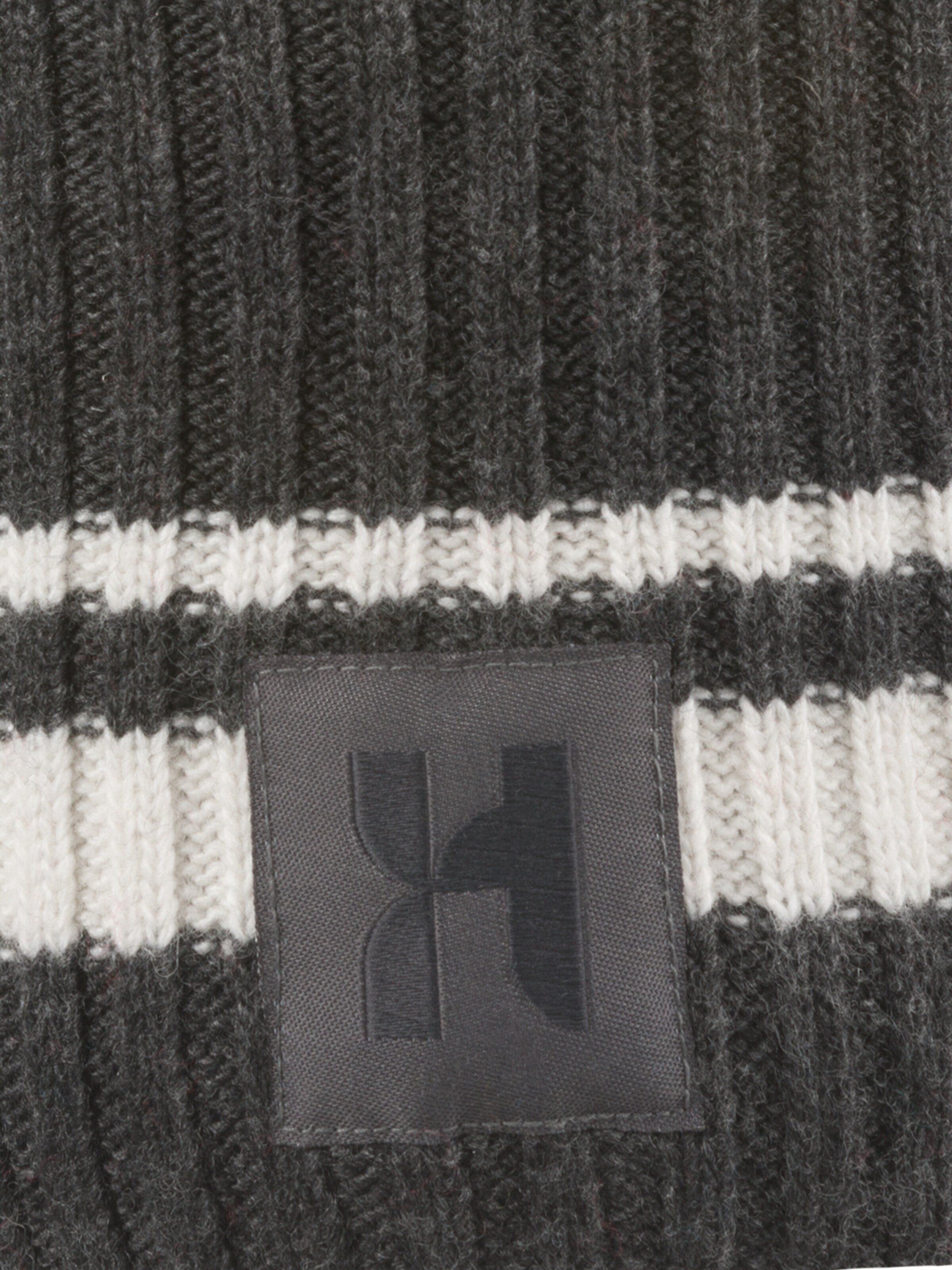 Hatland Beanie 'Delon' in Grey