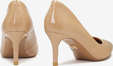 Kazar Pumps in Beige