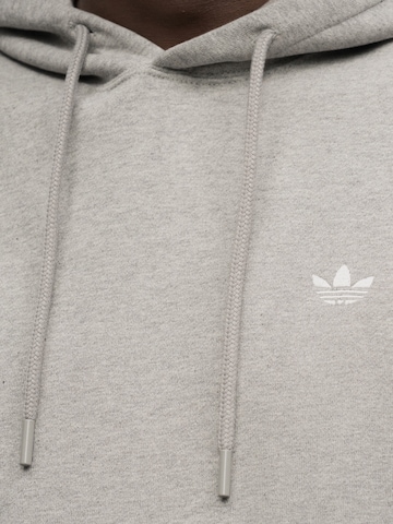 Sweat-shirt 'Essentials' ADIDAS ORIGINALS en gris