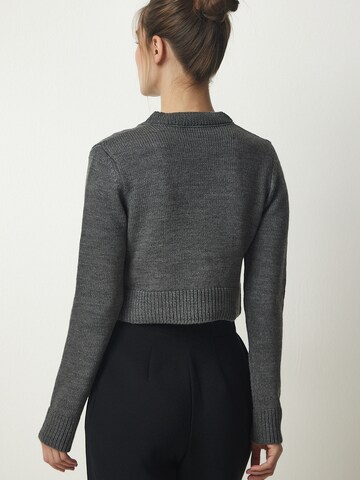 Happiness İstanbul Sweater in Grey