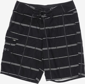 THE NORTH FACE Shorts in 36 in Black: front