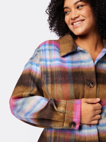 ONLY Carmakoma Between-Season Jacket 'Denise' in Mixed colors