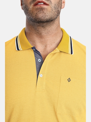 T-Shirt Charles Colby en jaune
