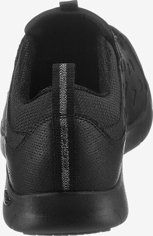 Chaussure de sport à lacets SKECHERS en noir