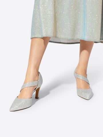 Dream Pairs Pumps in Silver
