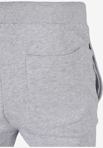 Effilé Pantalon Urban Classics en gris