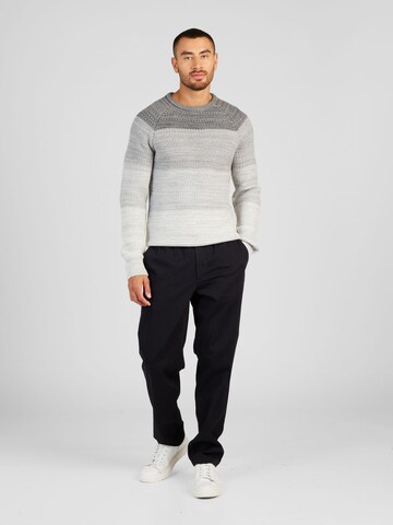 ABOUT YOU Sweater 'Thilo' in Grey