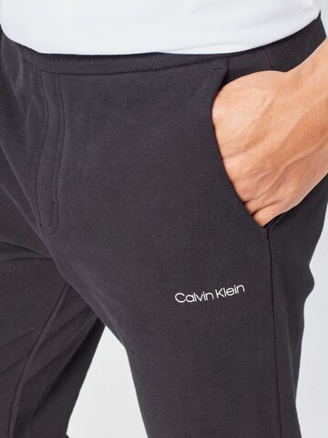 Calvin Klein Tapered Broek in Zwart